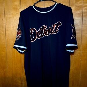 detroitt blue jersey shirtt
